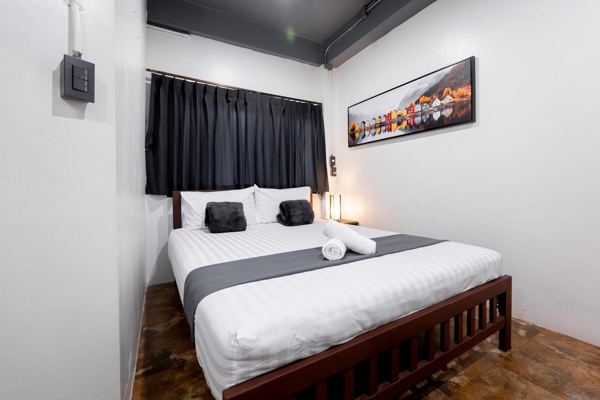 Vibes Hostel Бангкок Экстерьер фото